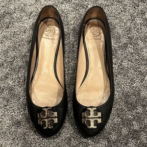 Tory Burch Black Leather Loafers with Gold Logo